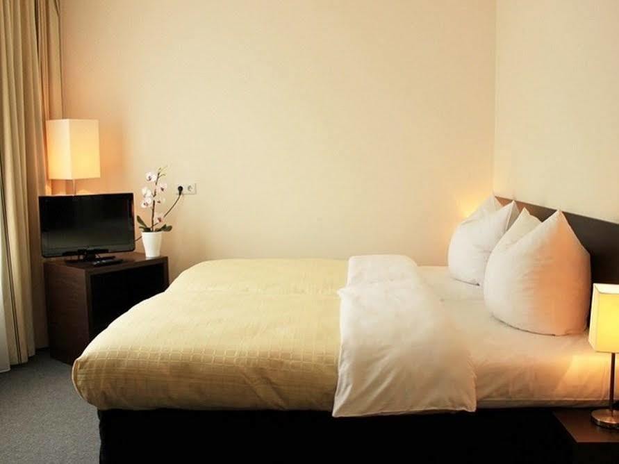 Hotel Luetzow Berlin Kültér fotó