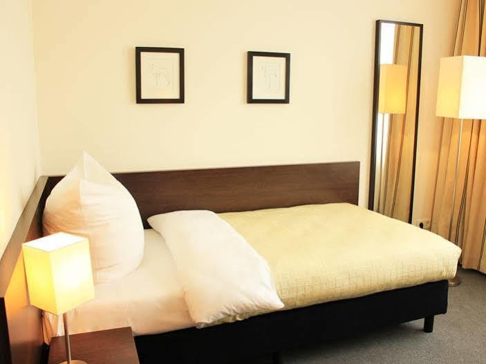 Hotel Luetzow Berlin Kültér fotó