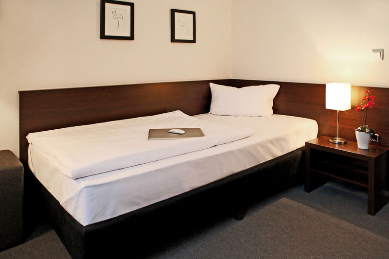 Hotel Luetzow Berlin Kültér fotó